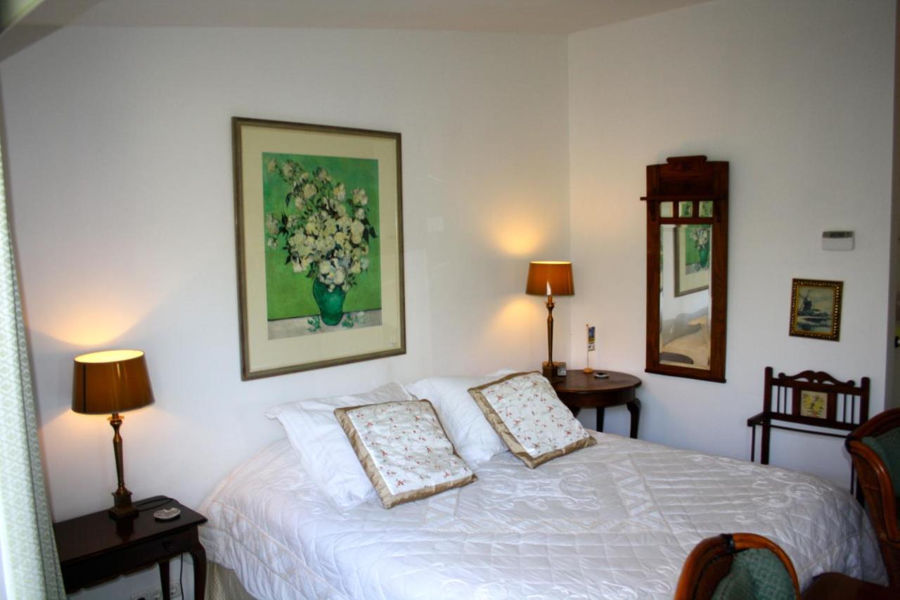 Superior Zimmer mit Kingsize-Bett und einer Terrasse